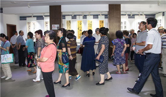 上海.庆祝建国70周年习近平用典书画展隆重开幕